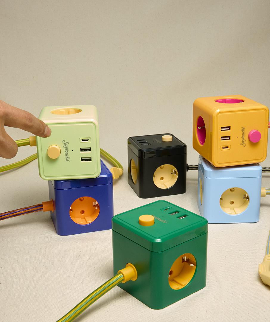 Cube Multi Plug Black