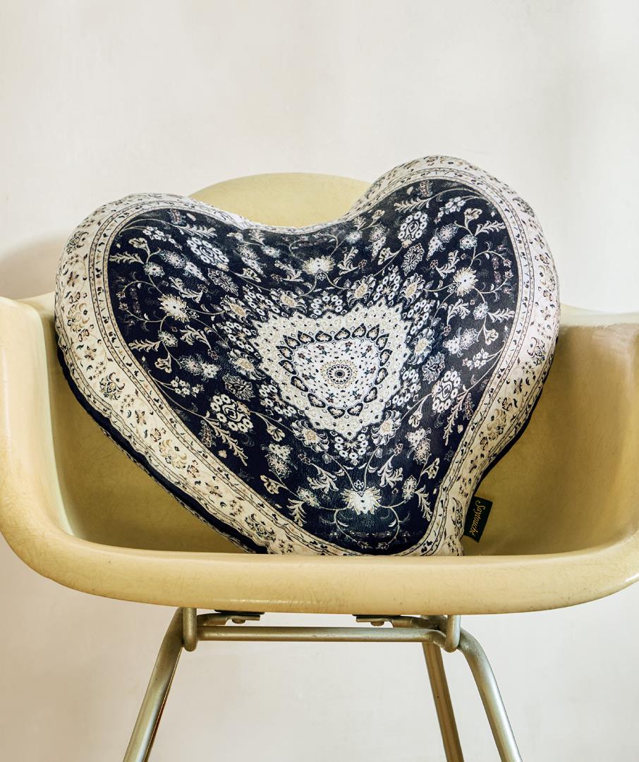 Liquified Persian Cushion Black