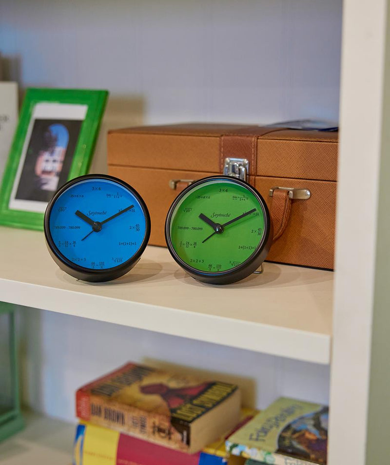 Quiz Table Clock Yellow