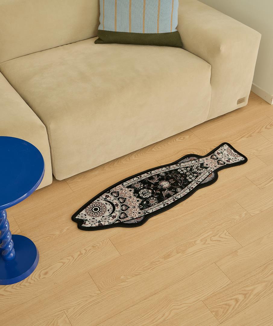 Lucky Persian Ornament Rug Black