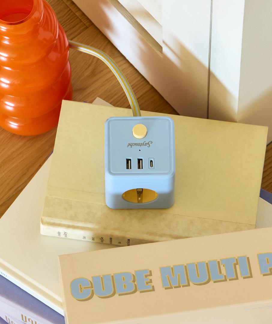 Cube Multi Plug Pastel Blue