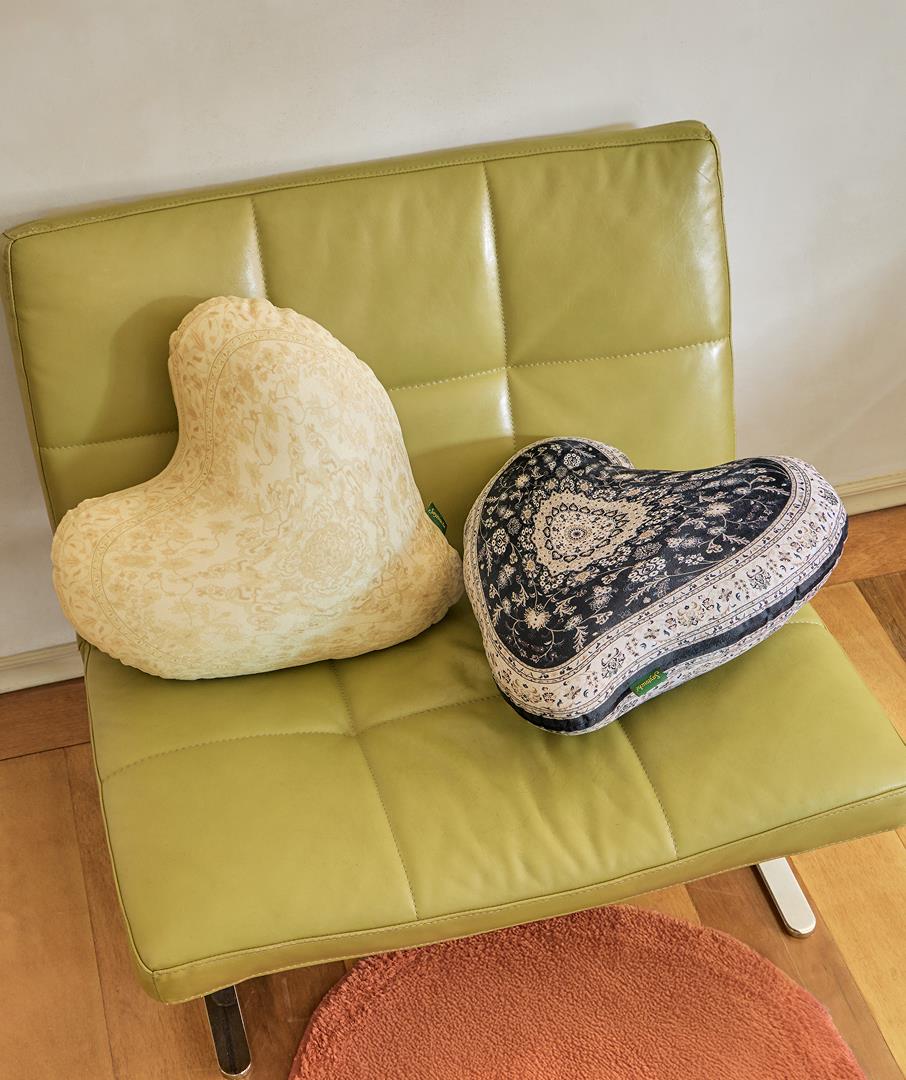 Liquified Persian Cushion Black